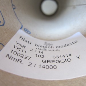   Пряжа 100% шерсть яка Filati Biagioli Modesto YAK #11826 Серый с бежевинкой меланж 100г/700м